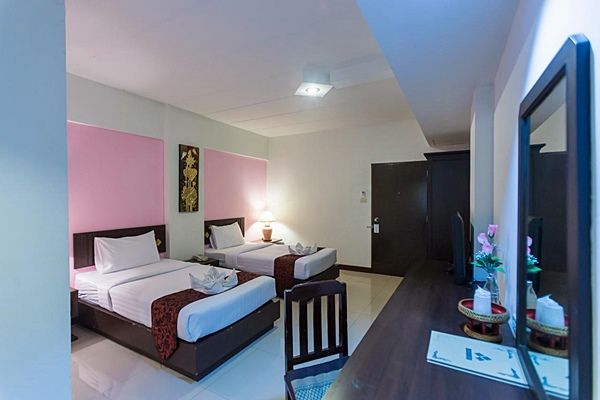 Bua Raya Hotel Чиангмай Экстерьер фото